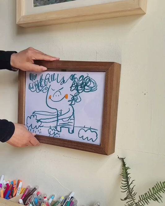 Magnetischer Wechselrahmen aus Mahagoni-Holz für Kinderbilder & Poster A4